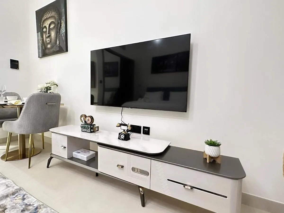 Binghatti Canal Suites Smart Home By Kings Holiday Dubai United Arab Emirates