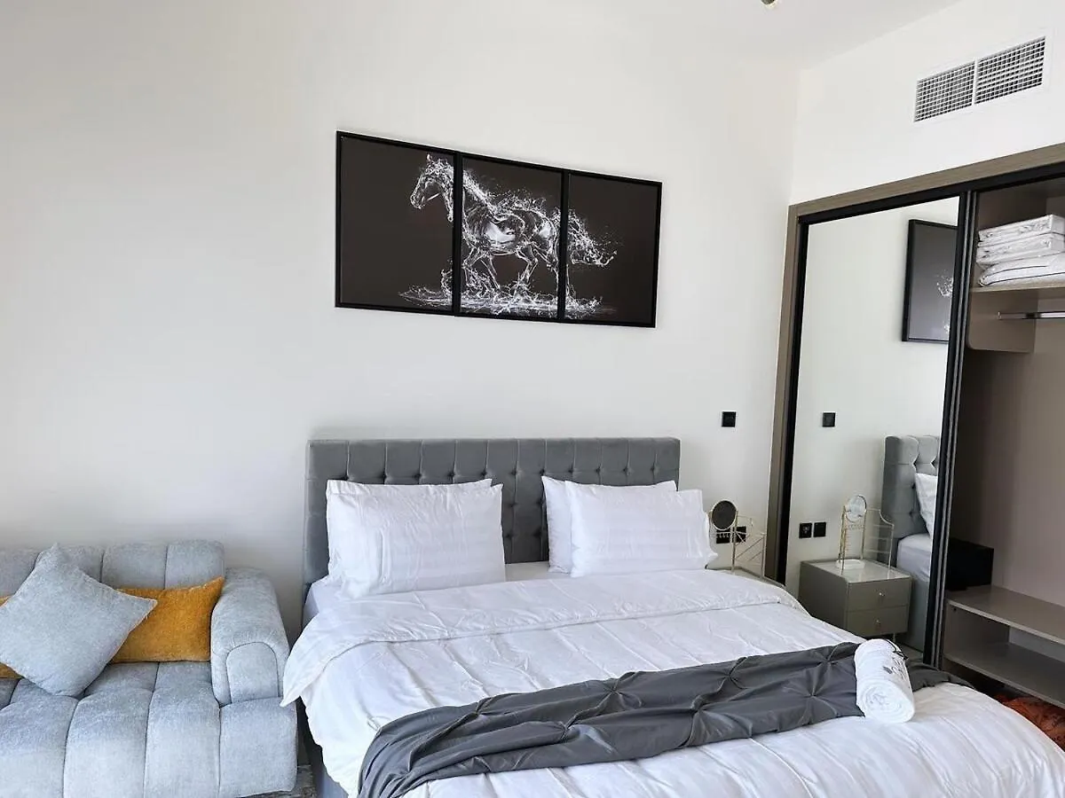 Binghatti Canal Suites Smart Home By Kings Holiday Dubai