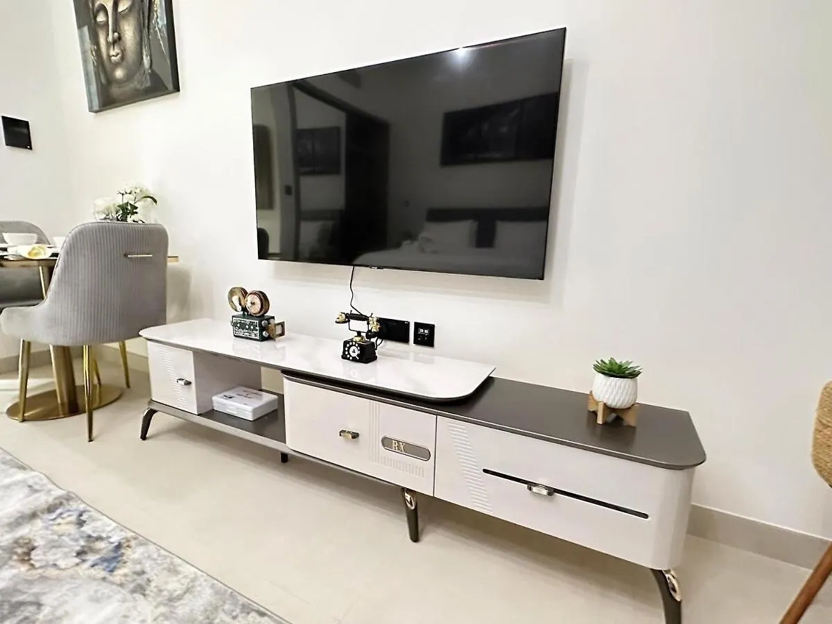 Binghatti Canal Suites Smart Home By Kings Holiday Dubai